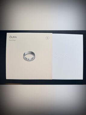 Oura Ring 4 Smart Ring by Oura — Silver Finish